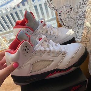 Jordan Retro 5 Fire Red
